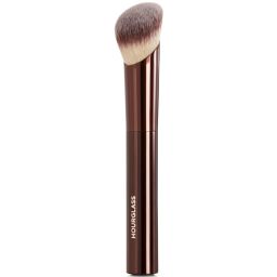 Hourglass Пензель для тонального крему Ambient Soft Glow